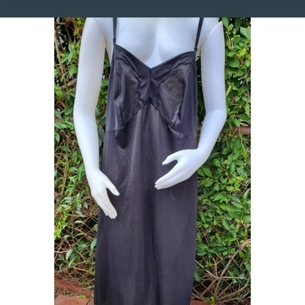 Vintage size 42 slip or‎ nighty - Picture 2 of 11